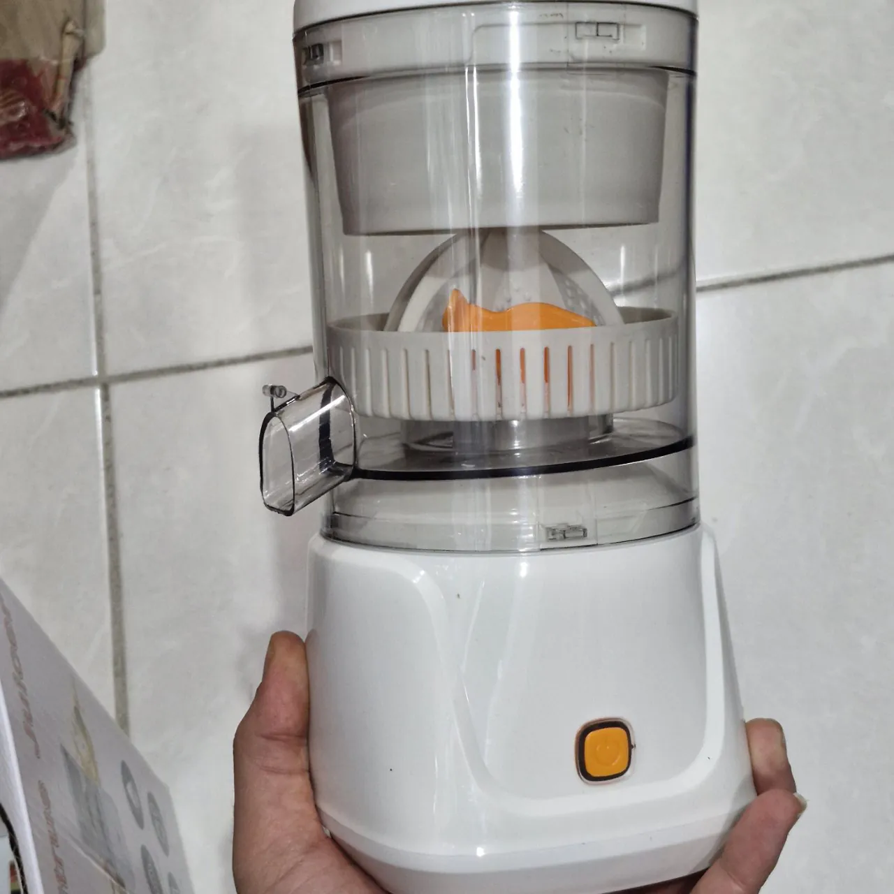 آب‌میوه‌گیر شارژی بی‌سیم مدل Citrus Juicer